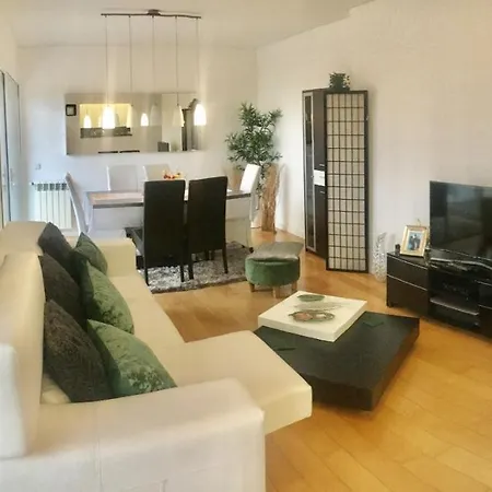 Апартаменты Bridge Apartment Park River *